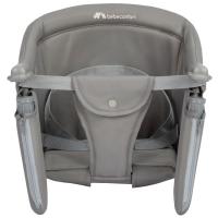Trona Portátil Malva gris mineral BEBE CONFORT Plegado supercompacto, fácil de instalar, arnés ajustable en 3 puntos, bolsa de viaje incluida. Peso máximo recomendado 15 kg, 39x38x41 cm.