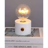 Lámpara Led palabra Hello KASA, 9,5x8,5x15 cm