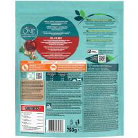 Pienso gato esterilizado arándano salmón ONE, paquete 750 g