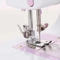 Máquina de Coser P110 PRIXTON (12 Puntadas - Compatible con pilas - Rosa)
