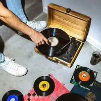 Tocadiscos Bluetooth VC400 PRIXTON Reproductor y Convertidor de Vinilos - Madera