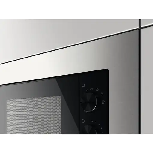 Zanussi ZMSN5SX Acero inoxidable Solo microondas Integrado 17 L 700 W