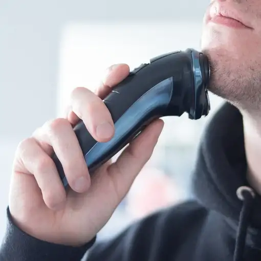 Ufesa AR3050 Máquina de afeitar de rotación Recortadora Negro, Azul