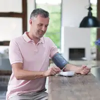 Medisana 51179 tensiómetro Antebrazo Automático 2 usuario(s)