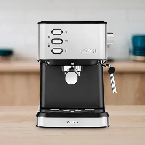 Ufesa Calàbria Máquina espresso 1,5 L