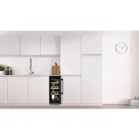 Balay 3WUF073B enfriador de vino Nevera de vino Bajo encimera Negro 21 botella(s) Balay 3WUF073B enfriador de vino Nevera de vino Bajo encimera Negro 21 botella(s)