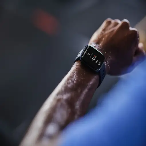 Amazfit Bip 6 Black 5 cm (1.97\) AMOLED Digital 390 x 450 Pixeles Pantalla táctil
