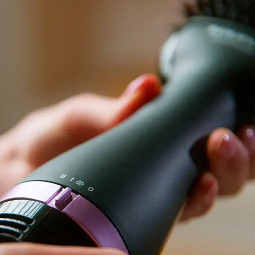 Taurus 900391000 Utensilio de peinado Cepillo de aire caliente Vapor Negro 1200 W