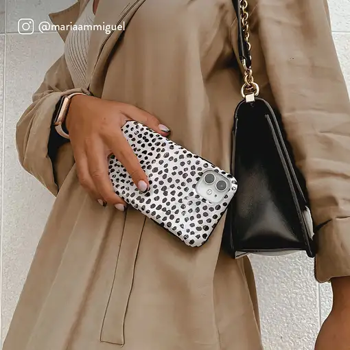 BURGA 57288 funda para teléfono móvil 15,5 cm (6.1") Almendra, Negro