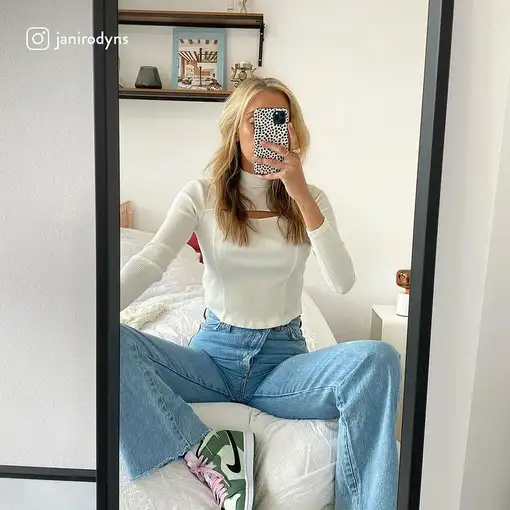 BURGA 57291 funda para teléfono móvil 17 cm (6.7") Almendra, Negro