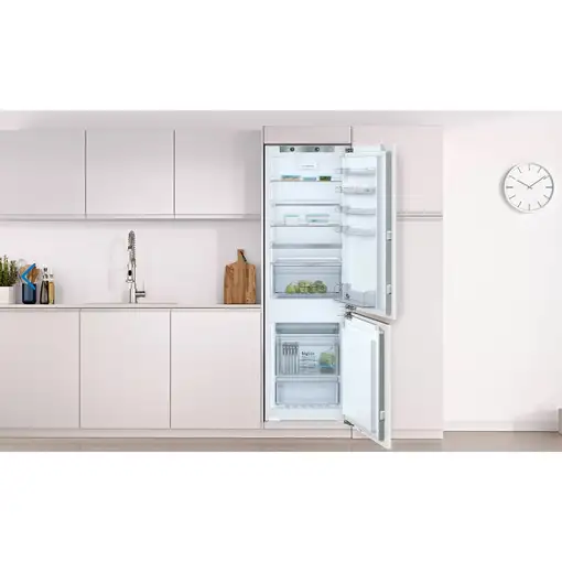 Frigoríficos сombis Integrado 254 L 3KIF737F BALAY