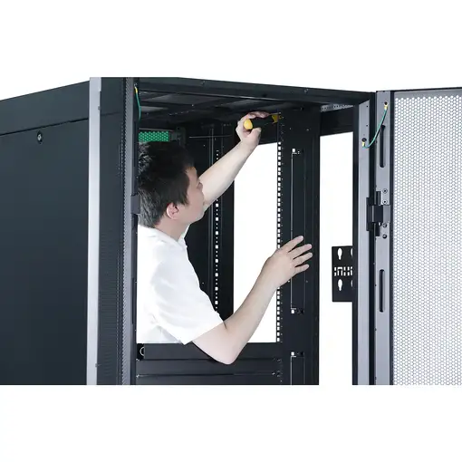 APC EASY RACK 600MM/42U/800MM WITH ROOF SIDE PANEL CASTORS FEET AND 4 BRACKETS NO