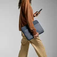 Incase ARC Funda para con ReSpun 100 % poliéster reciclado para portátil de (16")