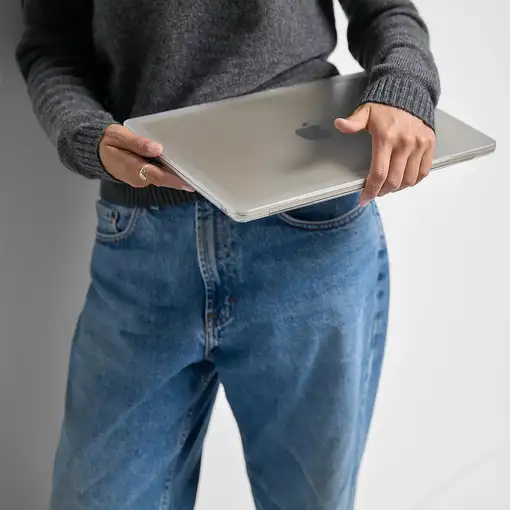 Incase Funda rígida Edge con Makrolon® para MacBook Pro de 14 pulgadas