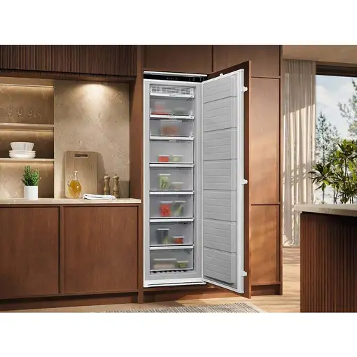 Electrolux EUN7NE18S Congelador vertical Integrado 212 L