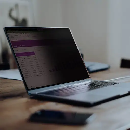 StarTech.com Filtro de Privacidad para Portátil de 13 Pulgadas para MacBook Air M2