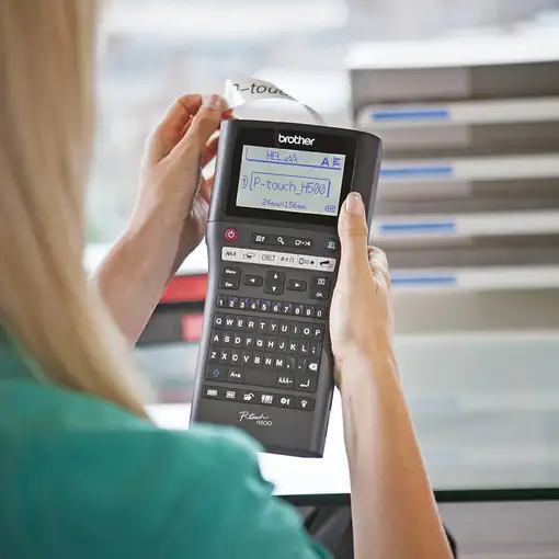 Brother PT-H500 impresora de etiquetas 180 x 180 DPI 30 mm/s Alámbrico TZe QWERTY