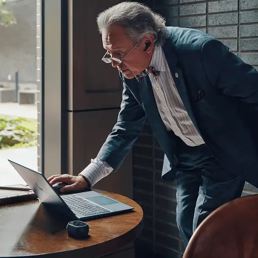 HP Poly Intrauriculares Poly Voyager Free 60+ UC M color Negro +Adaptador USB-A BT