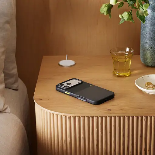 Apple MGJ84LL/A funda para teléfono móvil 17,5 cm (6.9") Negro