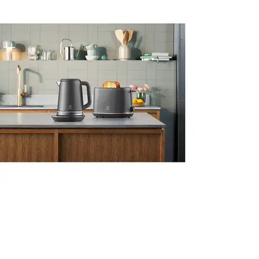 Electrolux E7K16BP tetera eléctrica 1,7 L 2400 W Negro, Cobre