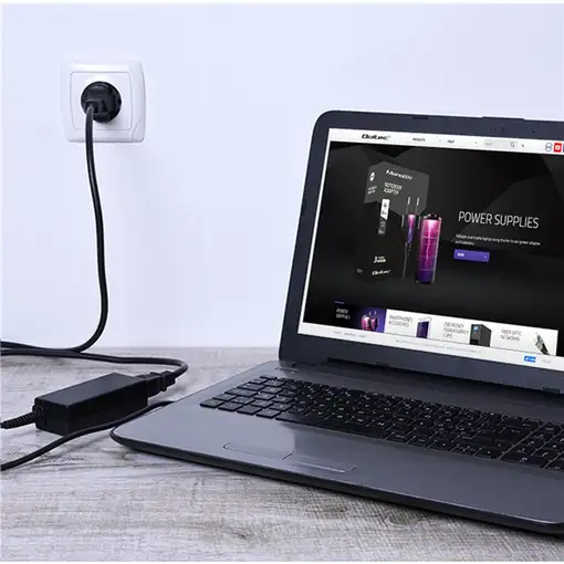 Qoltec 50089.90W adaptador e inversor de corriente Interior Negro