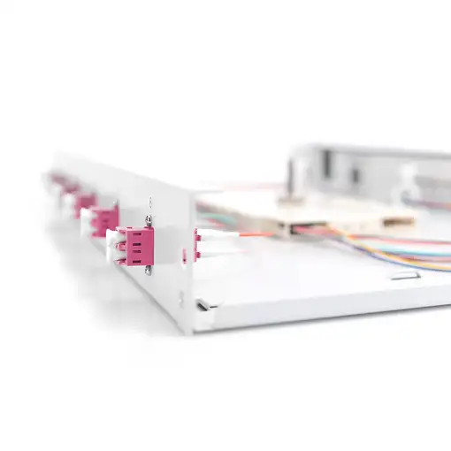 Digitus Caja de empalme de fibra óptica, 1U, equipada, LC, OM4