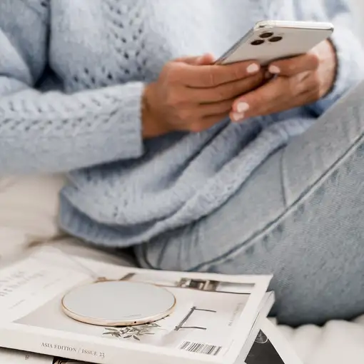 Vonmählen AUR00014 cargador de dispositivo móvil Universal Blanco USB Interior