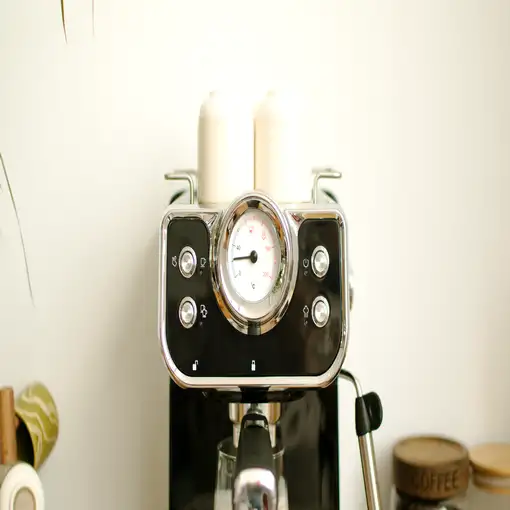 Cafetera Espresso EVVO Intensa Retro Negro