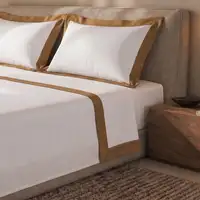 Juego de Sábanas Cama Individual en Algodón con Aplicación de Satén Beige Juego de Sábanas Cama Individual en Algodón con Aplicación de Satén Beige