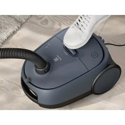 Aspiradora cilíndrica Secar 750 W Bolsa para el polvo EB61C2DBP 3,5 L  ELECTROLUX