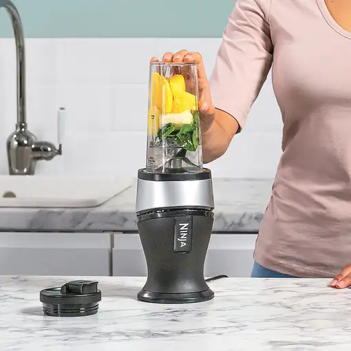 Ninja QB3001 0,47 L Batidora de vaso 700 W Negro, Plata