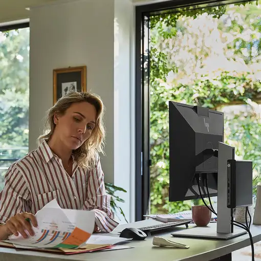 HP Elite 800 G9 Intel® Core™ i7 i7-14700 16 GB DDR5-SDRAM 512 GB SSD Windows 11 Pr