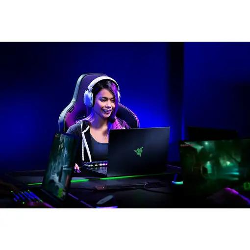 Razer BlackShark V2 Pro Auriculares Inalámbrico Diadema Juego Bluetooth Blanco