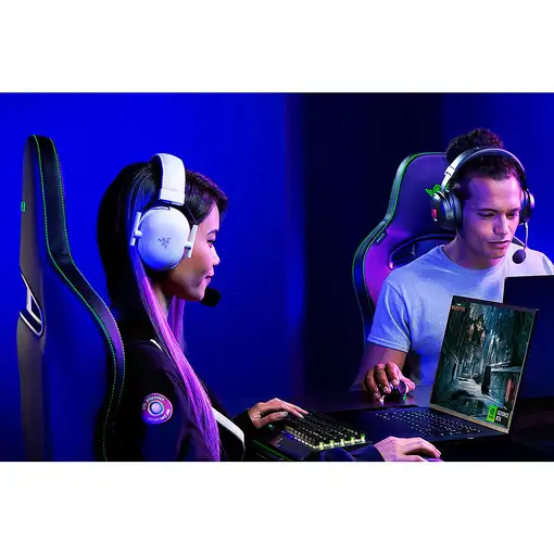 Razer BlackShark V2 Pro Auriculares Inalámbrico Diadema Juego Bluetooth Blanco