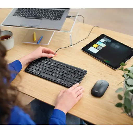 Trust Lyra teclado Oficina USB + RF Wireless + Bluetooth QWERTY Español Negro