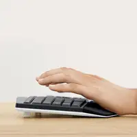 Logitech 920-008221 teclado Ratón incluido Universal RF Wireless + Bluetooth QWERT