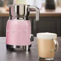 Smeg MFF11PKEU espumador o calentador de leche Automático Rosa
