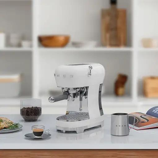 Smeg ECF02WHEU cafetera eléctrica Manual Máquina espresso 1,1 L