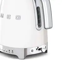 Smeg KLF04WHEU tetera eléctrica 1,7 L 2400 W Blanco