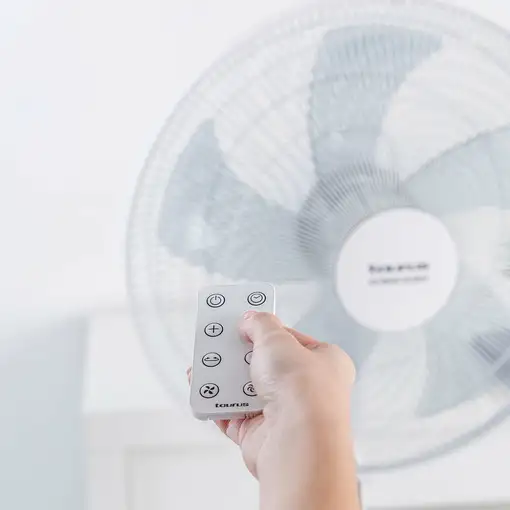 Ventiladores pie/suelo Ventiladores sobremesa Blanco TAURUS