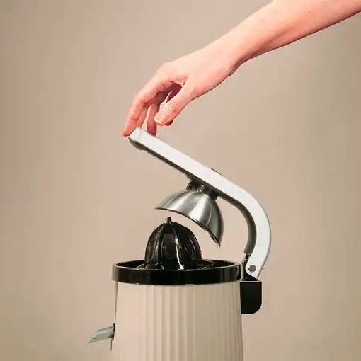 Cecotec Xqueeze RetroJuice 600 Exprimidor lenta 600 W Beige, Negro, Acero inoxidab