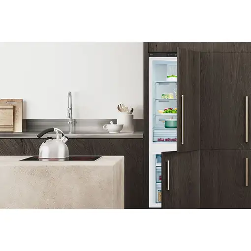 LG Frigorífico combi Integrable Total No Frost, 1,77m ,Metal Fresh Clasificación E