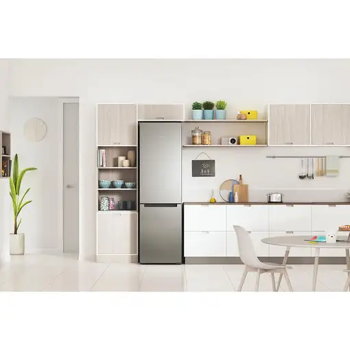 Indesit INFC9 TI22X Independiente 367 L E Acero inoxidable