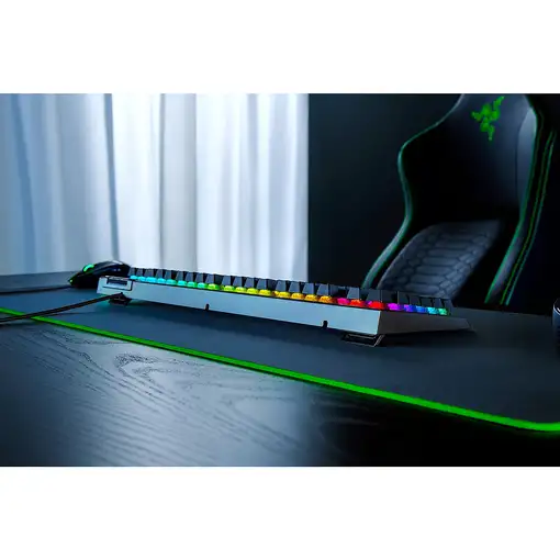 Razer BlackWidow V4 X teclado Juego USB QWERTY Italiano Negro