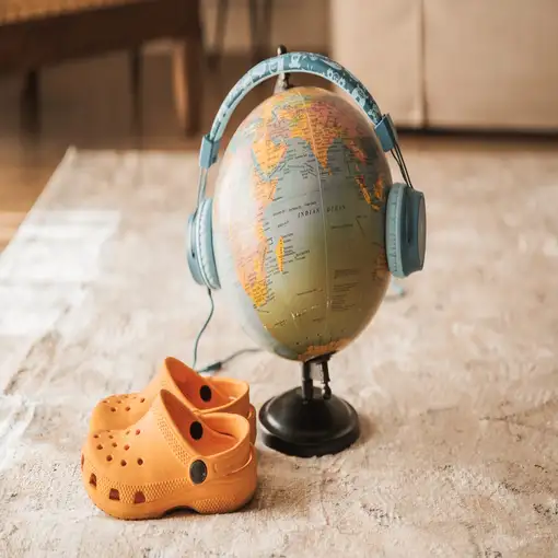 Auriculares infantiles con cable, protección de volumen y micrófono verde/azul