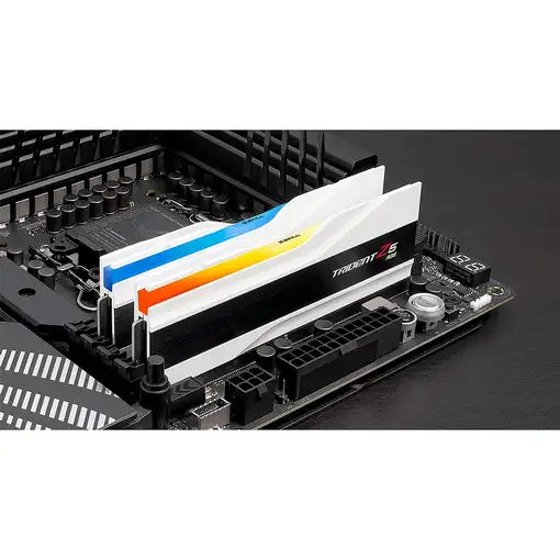 G.Skill Trident Z5 RGB módulo de memoria 32 GB 2 x 16 GB DDR5 6400 MHz