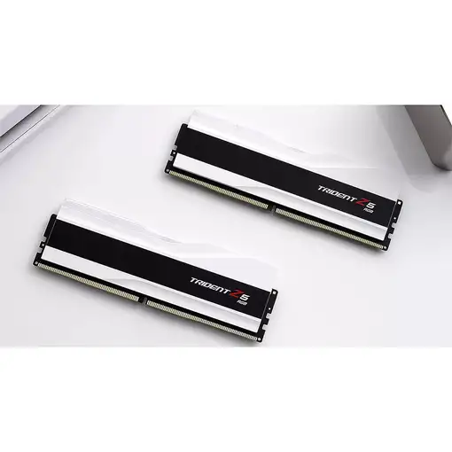 G.Skill Trident Z5 RGB módulo de memoria 32 GB 2 x 16 GB DDR5 6000 MHz
