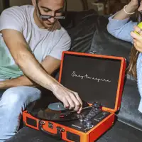 Tocadiscos Bluetooth VC400 PRIXTON Reproductor y Convertidor de Vinilos - Rojo