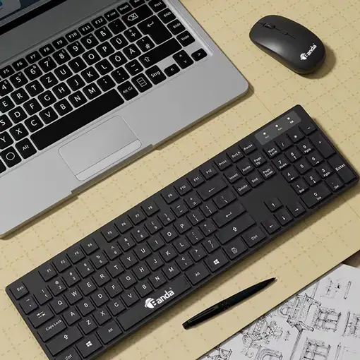 Teclado y Ratón Klack K10C de tamaño completo de 104