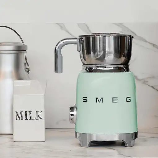 Smeg MFF01DGBEU espumador o calentador de leche Calentador/espumador de leche auto